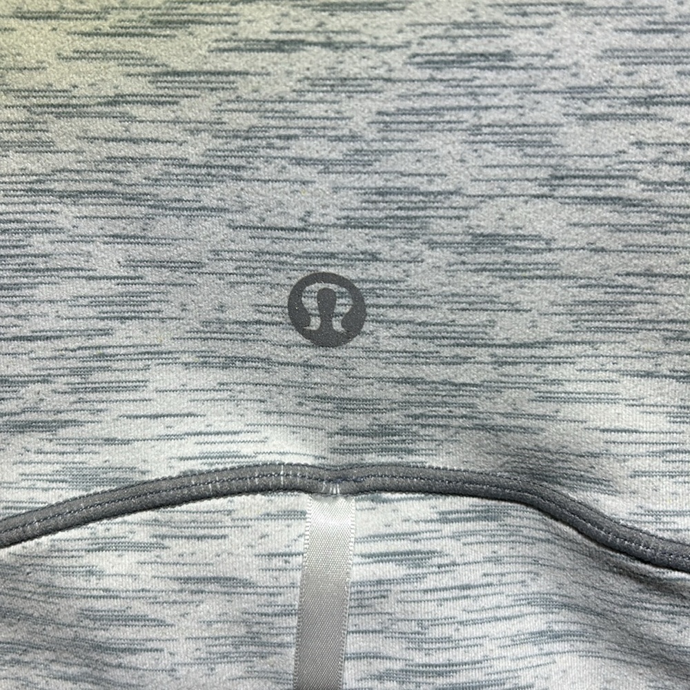Lululemon Heathered Gray Define Jacket Size 6 - Picture 4 of 7